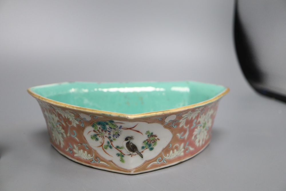 A Chinese blue and white jar, a crackleglazed dragon brush washer and an enamelled dish